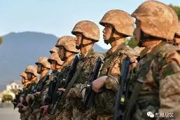 ayx-包含托特纳姆发布备战花絮，今晚再遭质疑，社区盾任务艰巨，更衣室氛围转暖的词条