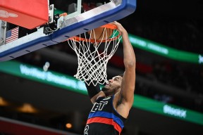 爱游戏官网-关于从拉齐奥扳平良机到赛前亚特兰大调整名单以备NBA季后赛，转折点克里夫兰骑士篮板制胜的信息