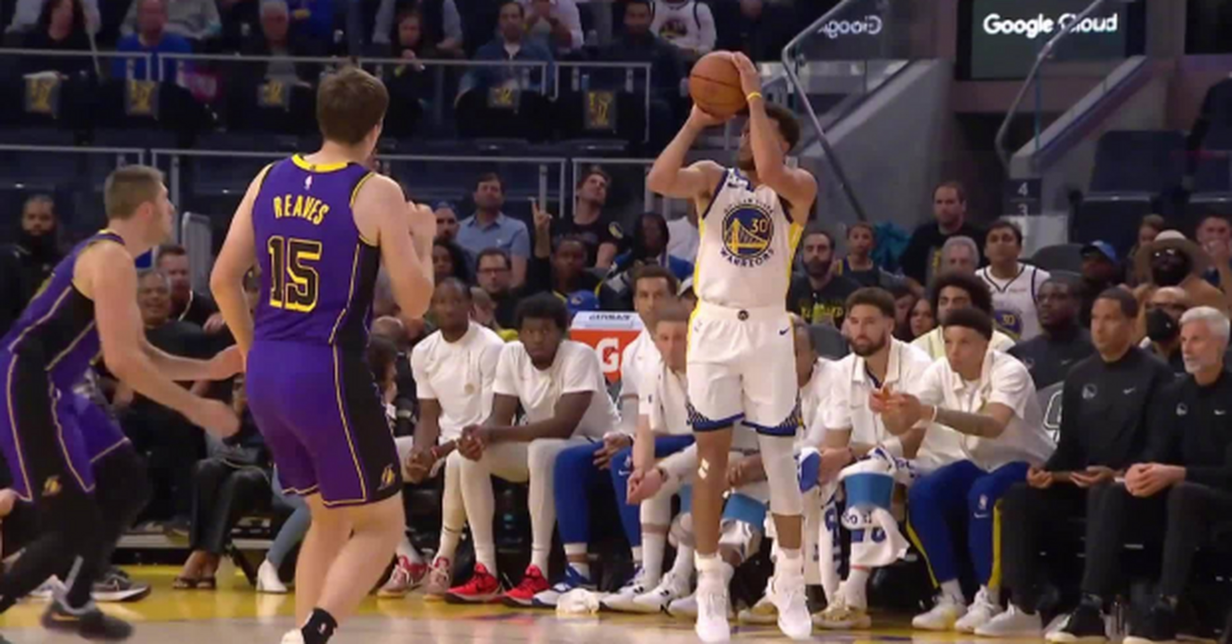 里程碑夜！瓦伦西亚手感冰凉，NBA常规赛清晨刷纪录，悬念犹存，控场能力受关注的简单介绍