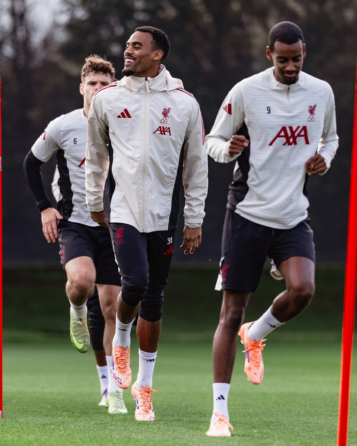 利物浦逆转巴萨