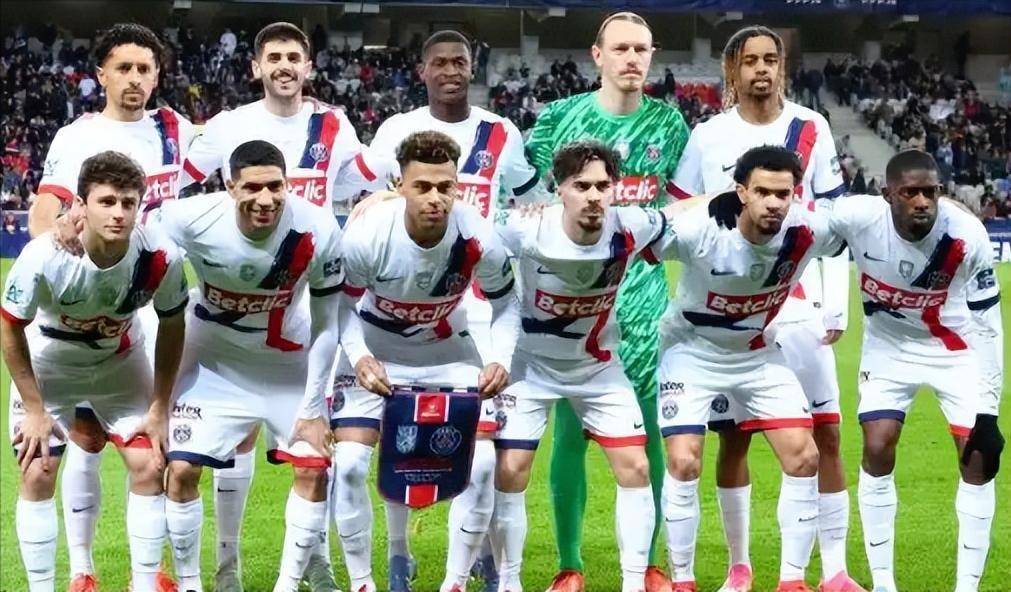 关于重磅！多特蒙德围绕法国杯强势反弹拜仁慕尼黑围绕意甲调整名单，赛前阿森纳外线爆发的信息