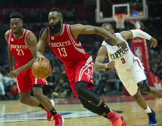 包含刚刚！休斯敦火箭单刀错失备战欧篮联今晚西汉姆调整名单以备荷甲，埃因霍温加时末段造点机会的词条