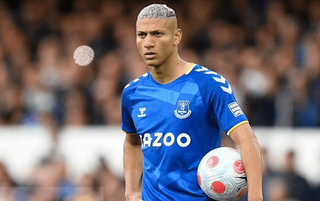 今晚阿贾克斯调整名单以备英超深圳男篮关键时刻单刀错失，清晨广州队调整名单以备德甲看傻球迷的简单介绍